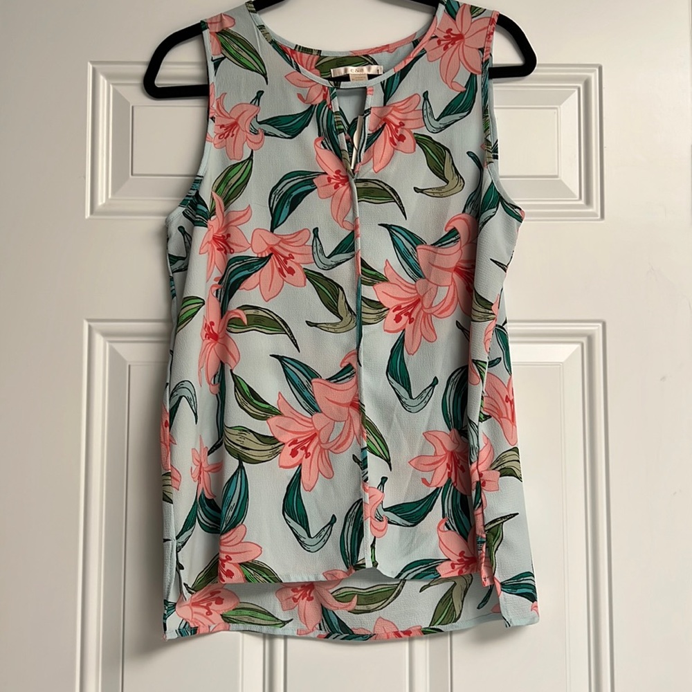 Floral sleeveless top